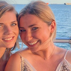 Meet your Posher, Isabella